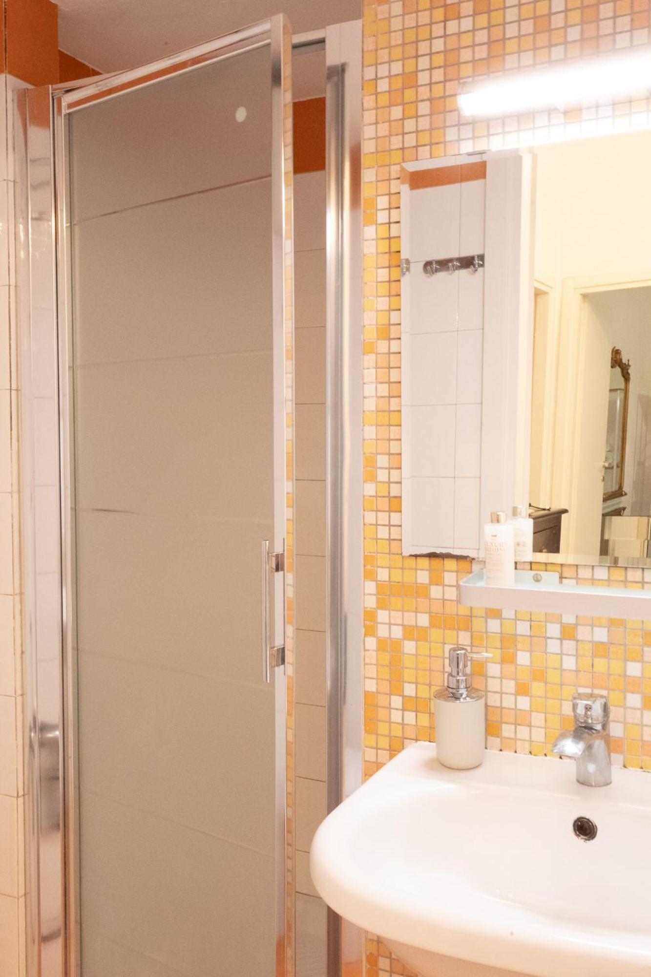 Nova House 3 3 Bagni Perfetta Per Famiglie E Gruppi A Due Passi Da Termini Apartamento Roma